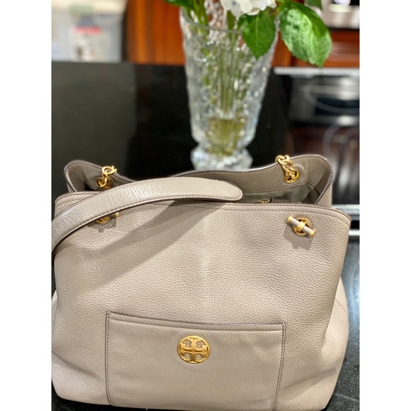 Tory Burch Grey Chelsea Slouchy Tote EUC - Picture 10 of 15